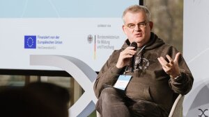 Prof. Dr. Dr. Ralf Koerrenz